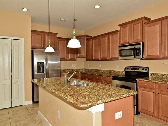 3rd image of 13429 Graham Yarden Dr