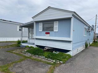 70 Kings Hwy #111, Hampton, NH 03842
