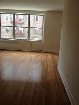 Rented by Kew Forest Realty Inc | media 1