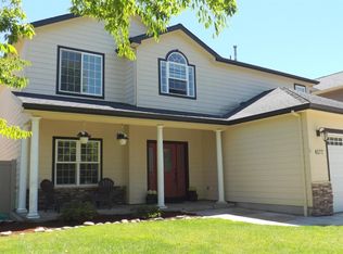 4577 Wolf Run Dr, Medford, OR