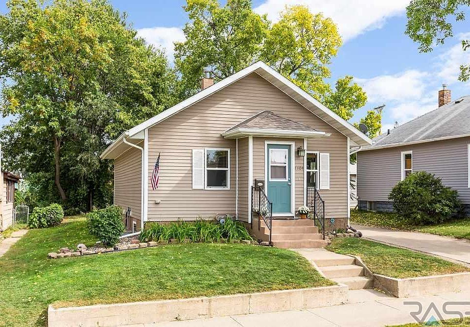 1104 N Dakota Ave, Sioux Falls, SD 57104 | Zillow