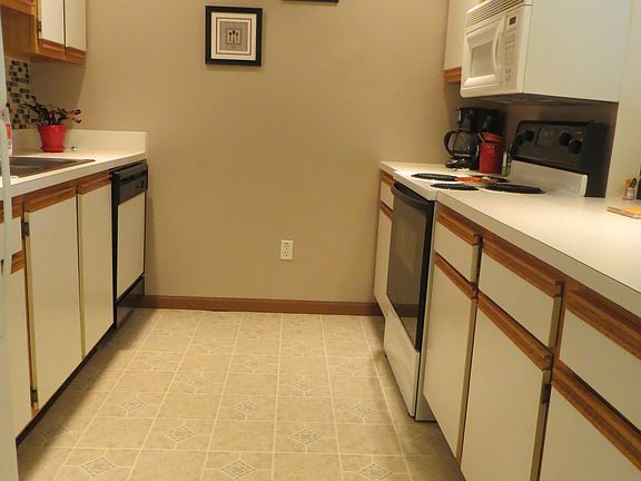 2nd image of 1117 Chatham Dr