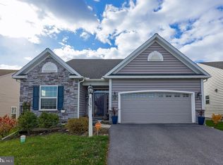 137 Goldenfield Dr, Lancaster, PA 17603