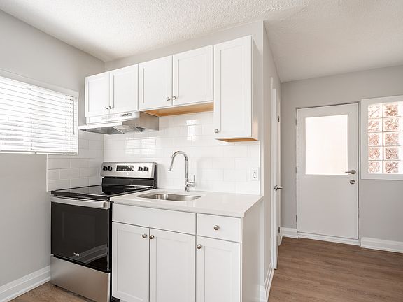 4th image of 81 Gibson Ave #3