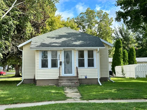 200 E Winfield St, Morrison, IL 61270