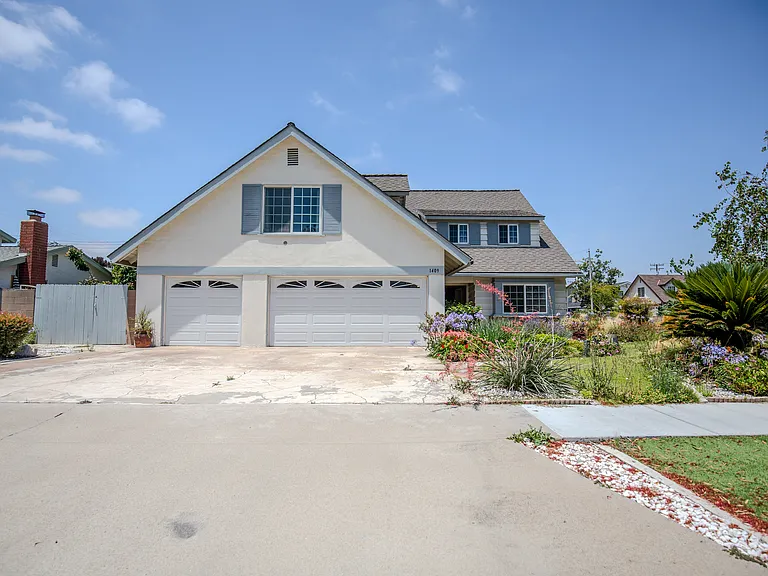 1409 S Adria St — Photo 32