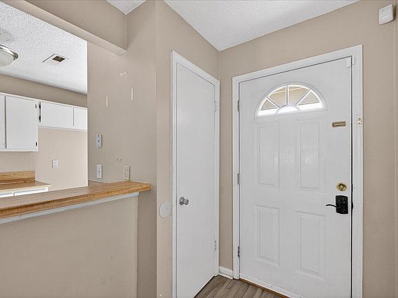 5th image of 719 Temple Rd #B