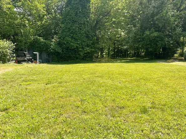 215 Moss St, Martinsville, VA 24112