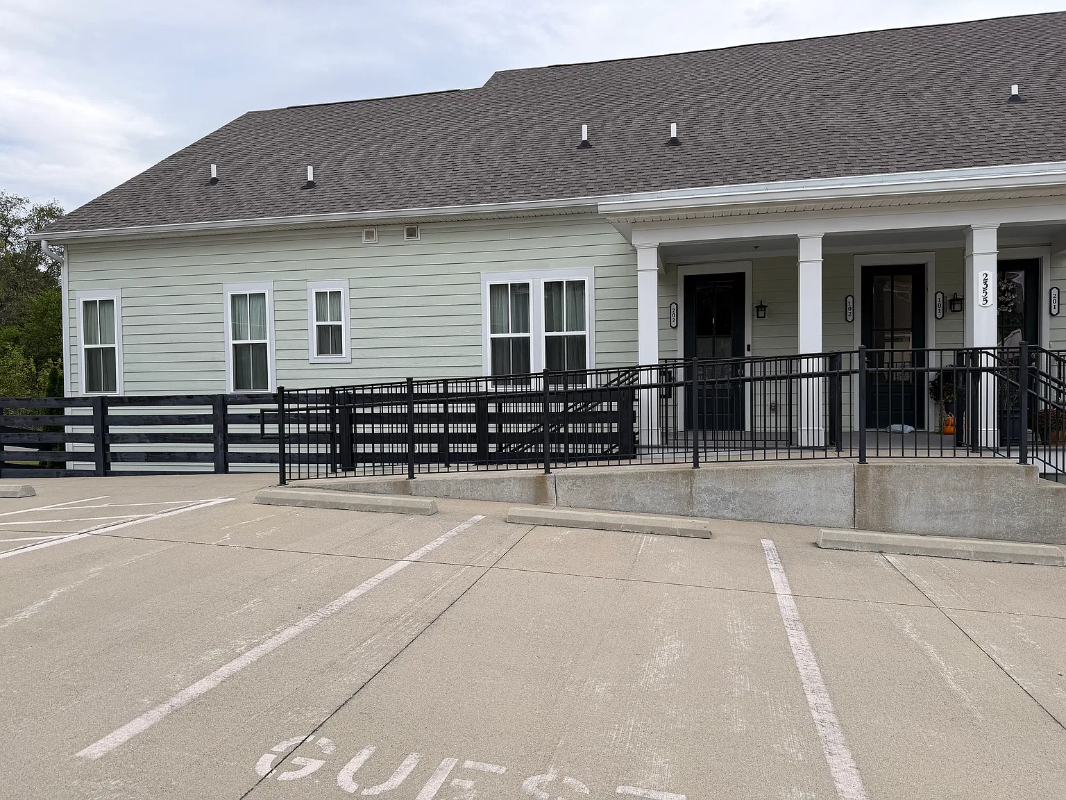 2 bed, 1260 sqft, $2,300 — Photo 3