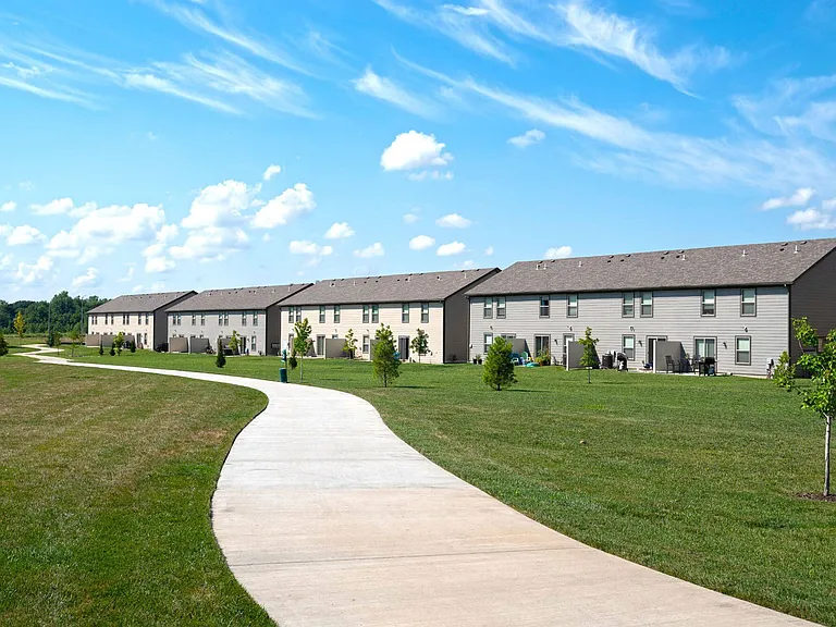 Thrive at Creekside Apartments and Townhomes — Photo 35
