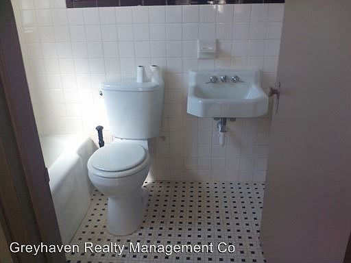 2nd image of 1205 W 50th St APT 4