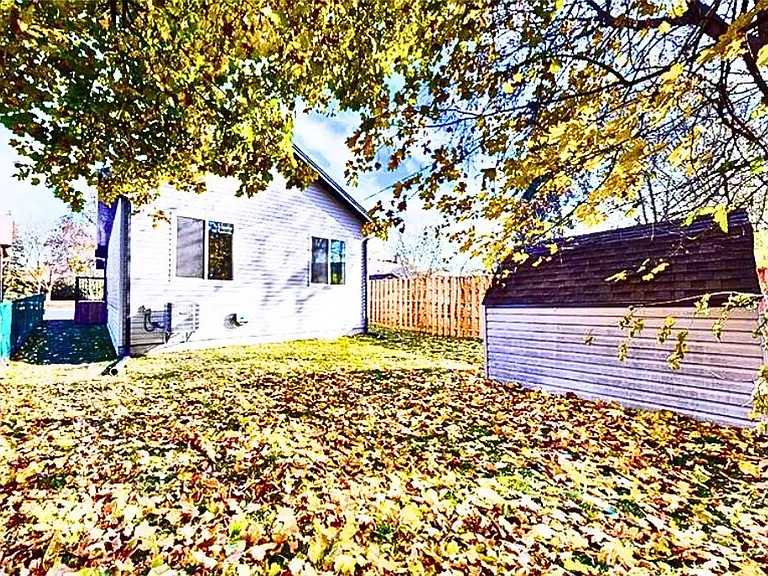 77 Godfrey Dr — Photo 23