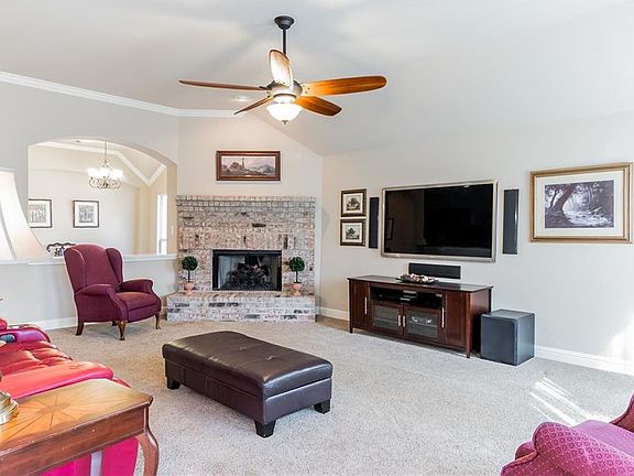 3rd image of 3901 Vallarta Ln