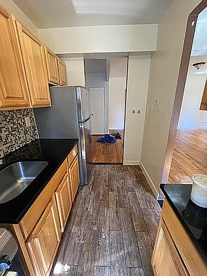 4th image of 37-20 76th St #1