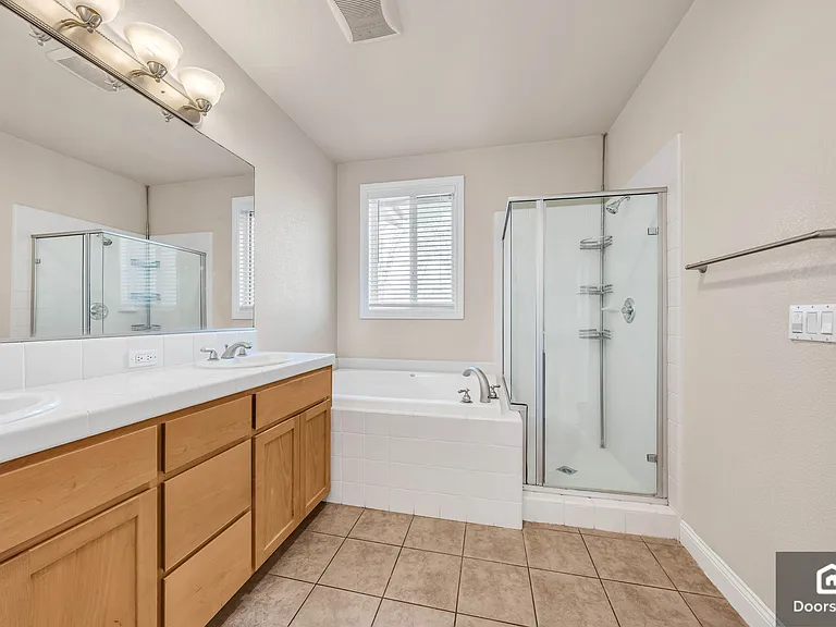 1164 McKay Dr — Photo 24