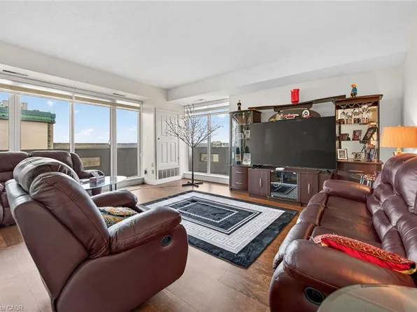 67 Caroline St S #1803, Hamilton, ON L8P 3K6
