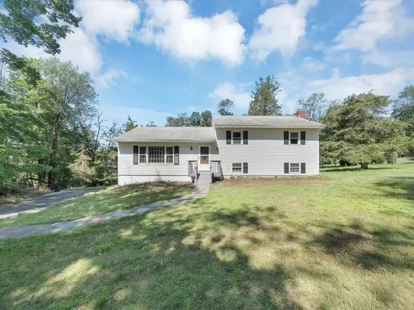 12 Mayfair Road, Poughquag, NY 12570