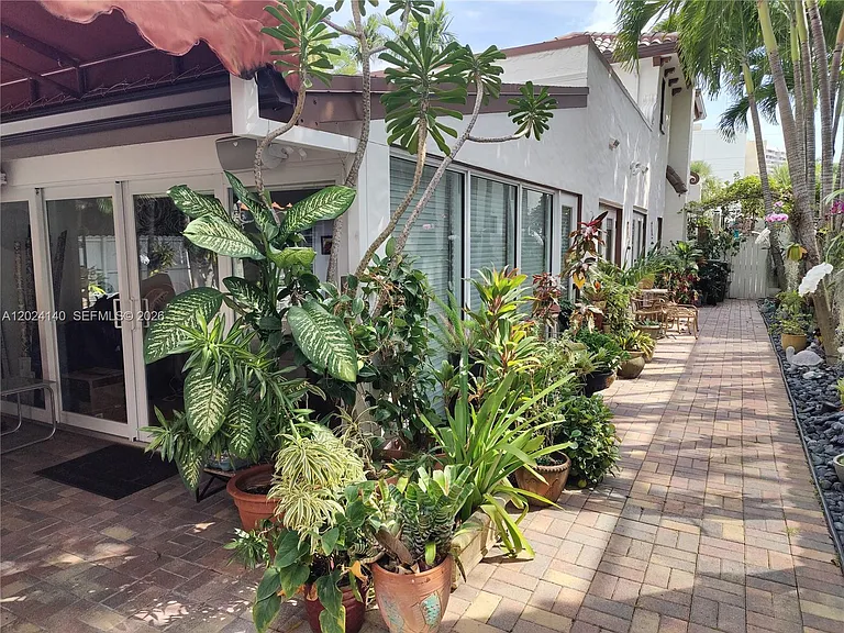 1823 S Bayshore Ln — Photo 39