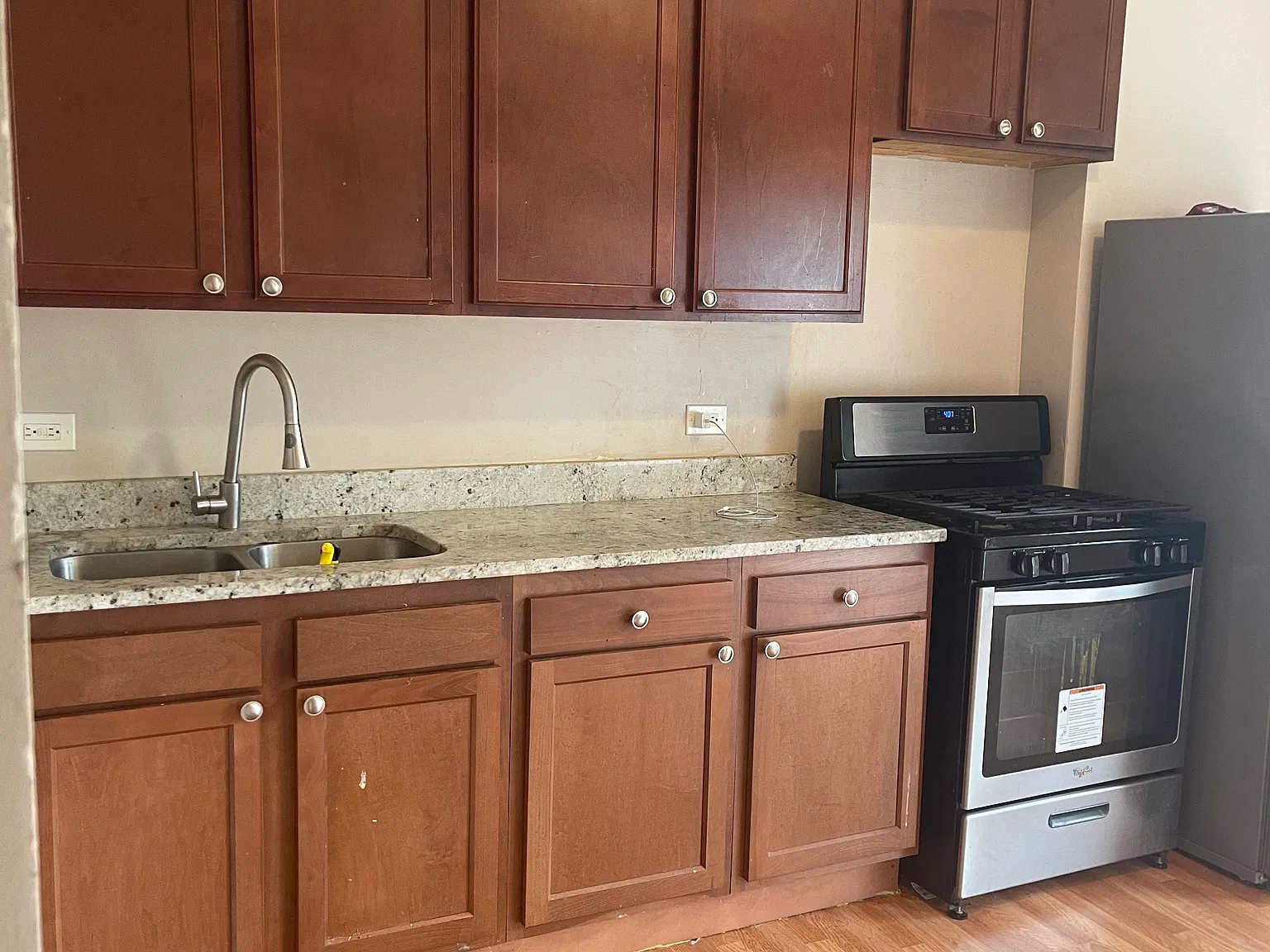 2 bed, $1,300 — Photo 2