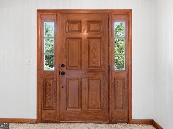3rd image of 3248 Hunterdon Way SE