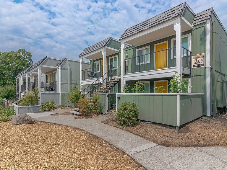 Napa Green Apartments — Photo 3