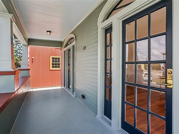 5th image of 631 Montegut St