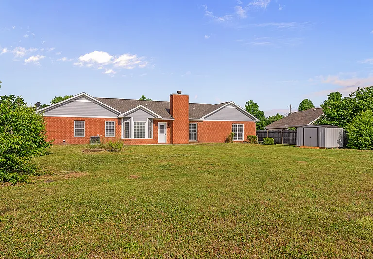 101 Coriander Ln — Photo 32