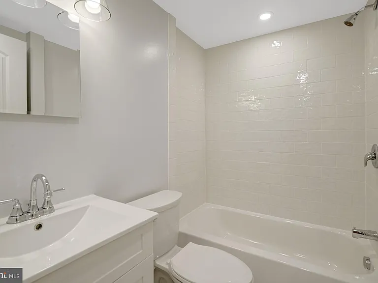110 S Wise St #1 — Photo 22