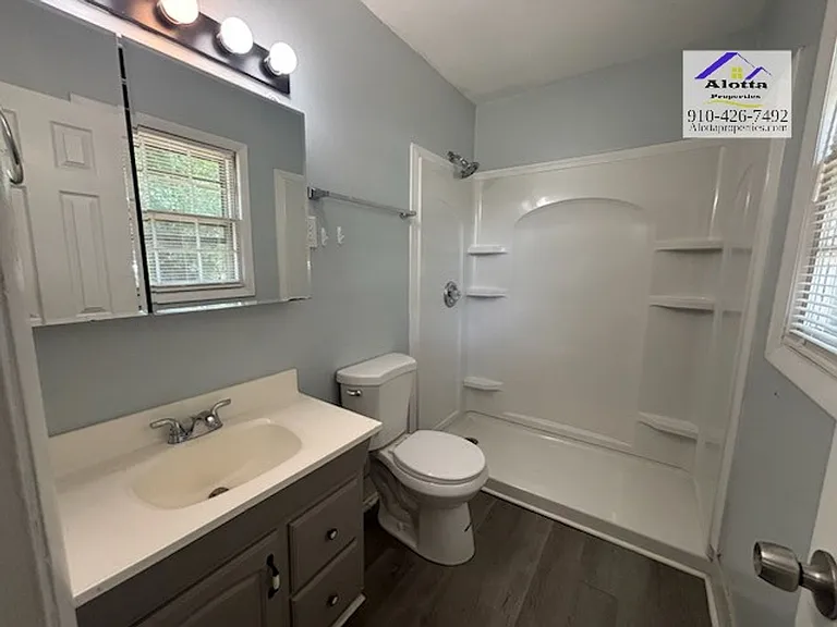 4430 Wellington Dr — Photo 10