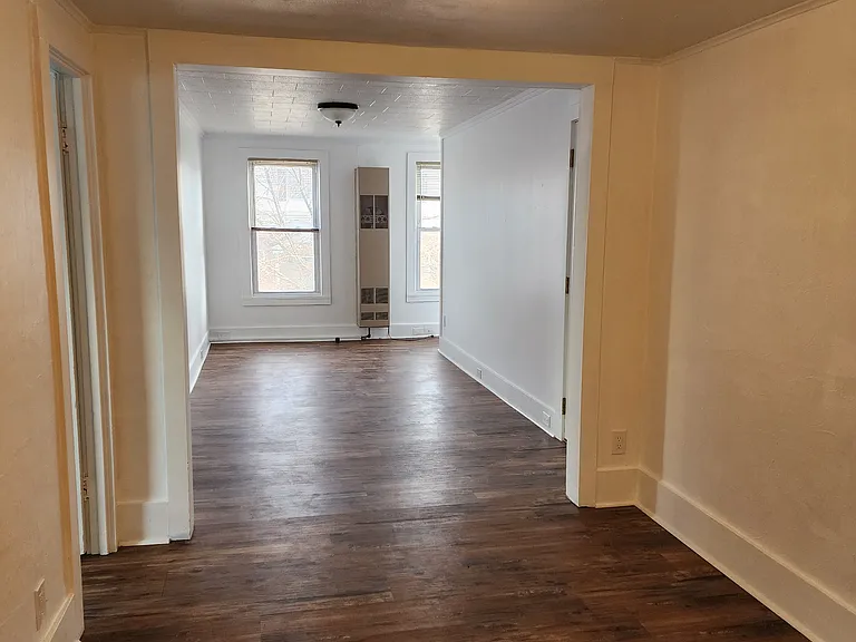 5540 Main St #1 — Photo 8