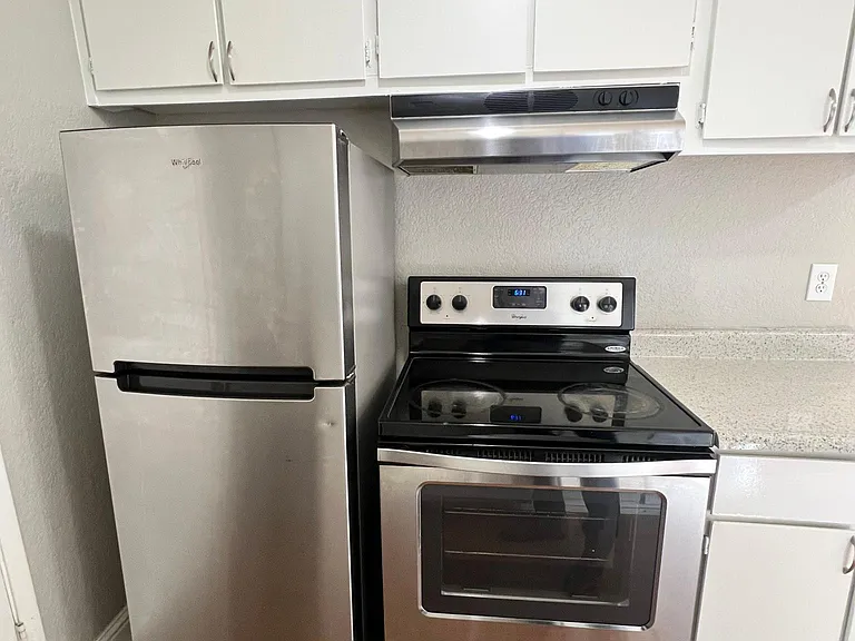 700 McCoy Ct #24 — Photo 7