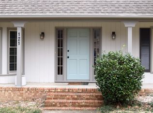 121 Little John Rd, Williamsburg, VA 23185