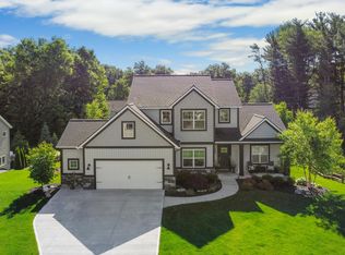 2940 Ternberry Ln, Holland, MI 49424