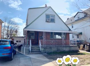 13720 Laburnum Ave, Flushing, NY 11355