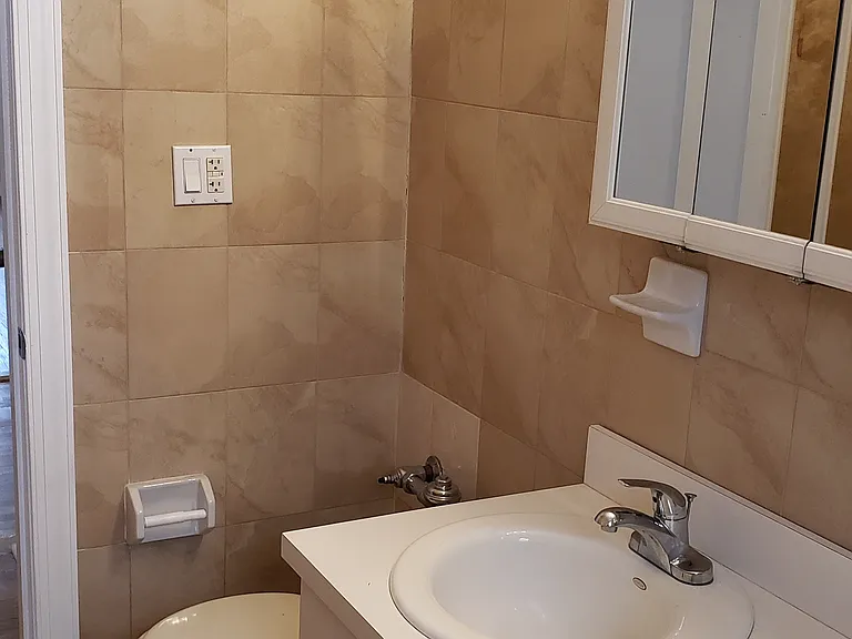 1412 Ocean Ave #4C — Photo 18