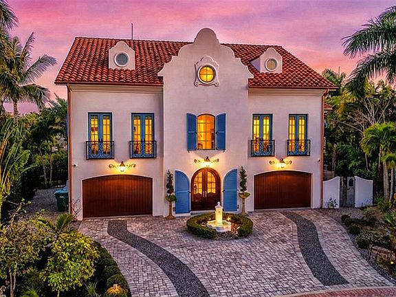 2nd image of 513 Villa Rosa Way