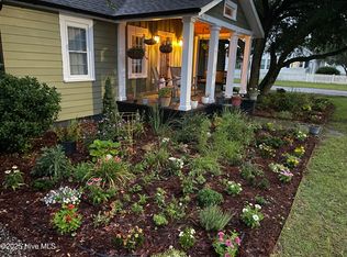 102 Carteret Ave, Beaufort, NC 28516