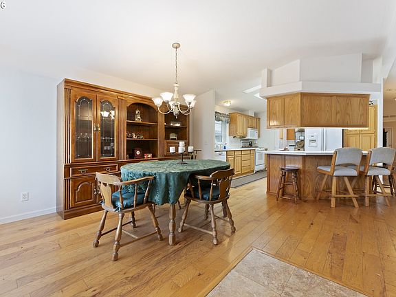 4th image of 1600 Rhododendron Dr Space 309