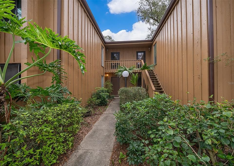 1st image of 271 CROWN OAKS WAY #271