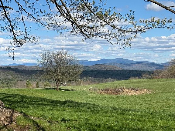2nd image of 352 Maple Hill Road
