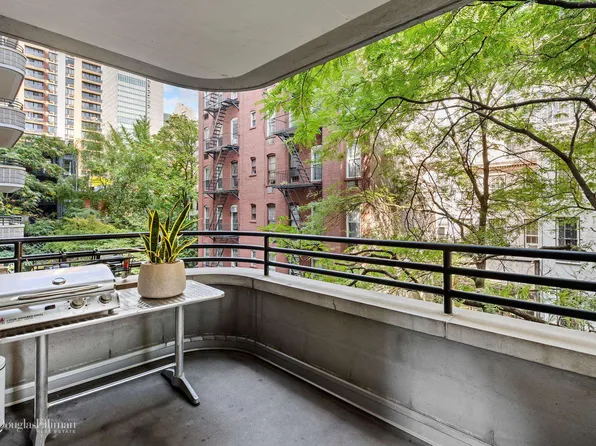 309 East 49th Street image 1 of 10