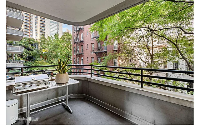 Sold by Douglas Elliman | media 10