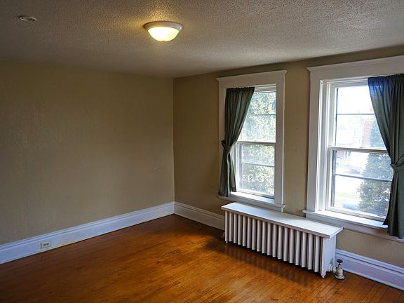 3rd image of 1201-1205 1/2 E 2nd St #4f6b9c381