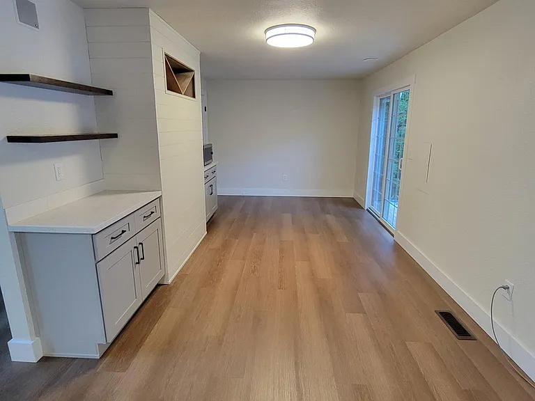 2480 Lund Ave SE — Photo 9