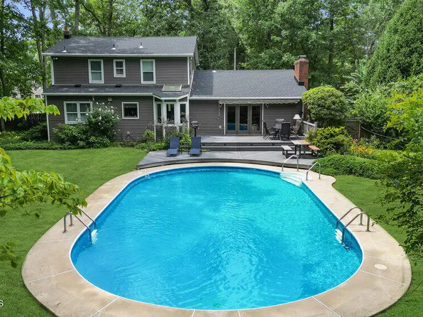 41 Butterfly Road, Jackson, NJ 08527