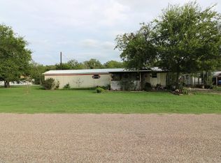 210 Seley, Axtell, TX 76624