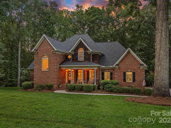 3502 Weddington Oaks Dr, Matthews, NC 28104
