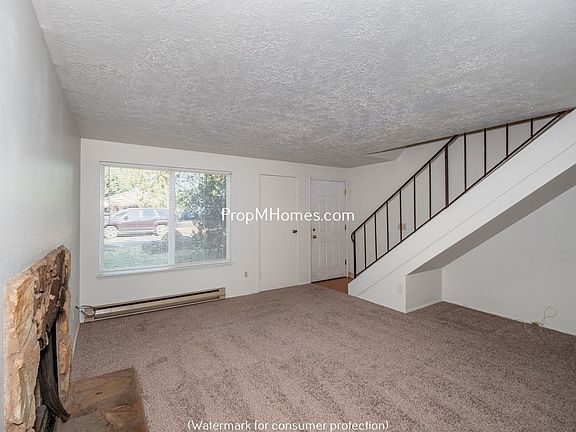 3rd image of 1068 Birchwood Dr