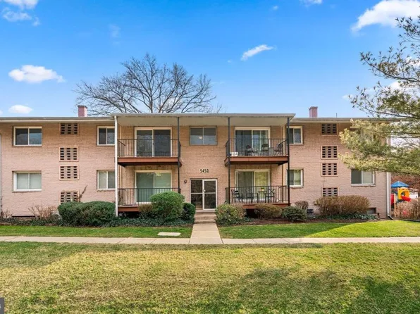 5450 85th Ave APT 204, New Carrollton, MD 20784
