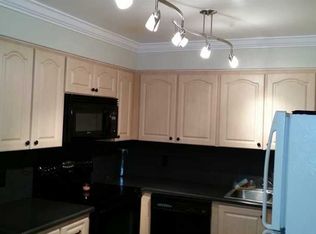 16175 Golf Club Rd APT 105, Weston, FL 33326